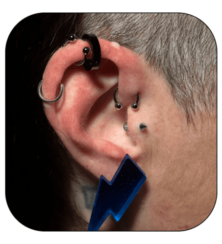 piercing-Forward-helix-tragus en oreja