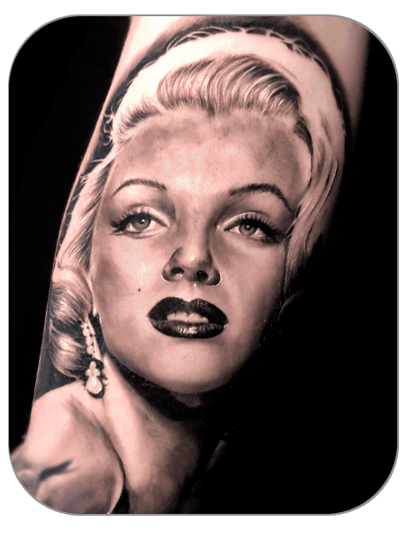 Retrato tattoo de Marilyn Monroe portratit hecho por Azumi, tattoo realista, tattoo Mollet del Vallès (Barcelona)