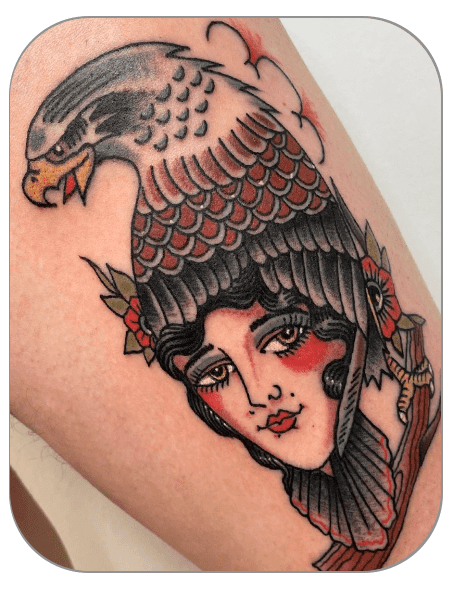 mujer águila tattoo tradicional hecho en the last gallery tattoo, Mollet del Vallès, Barcelona